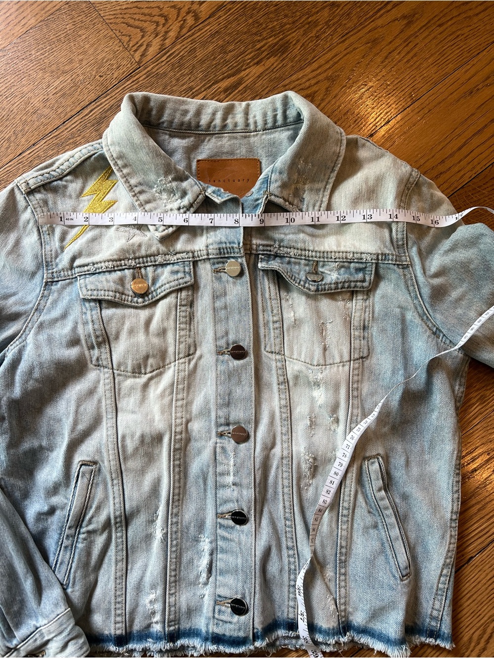 Sanctuary Distressed Denim Jacket Size Small Embroidered Celestial Design - Picture 6 of 9
